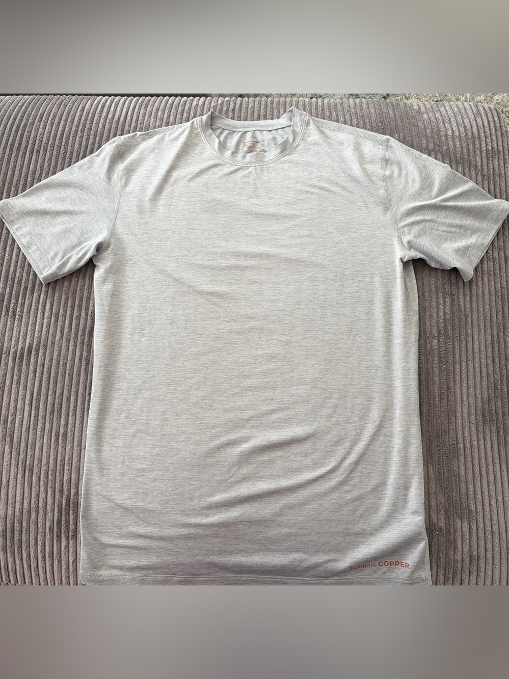 Men's Short-Sleeve Crewneck Tee in Light Gray